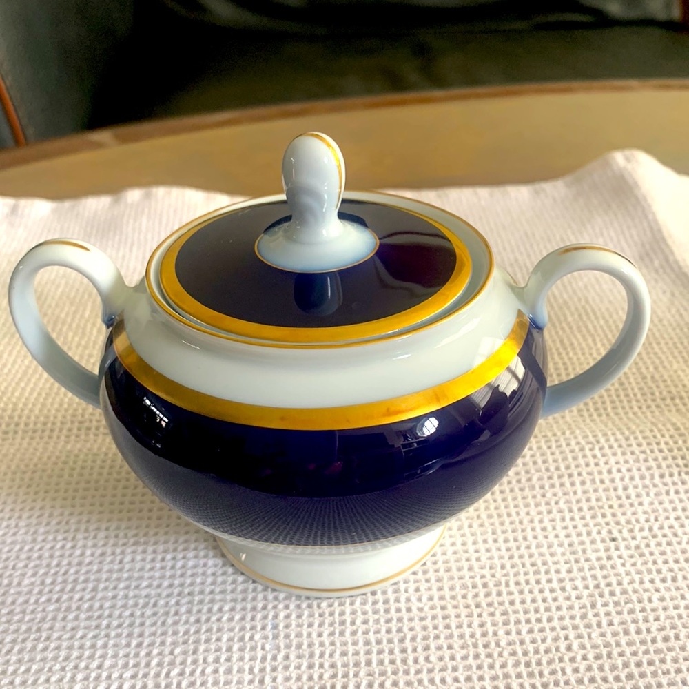 Rosenthall Classic Rose retired sugar bowl with lid gold leaf and cobalt